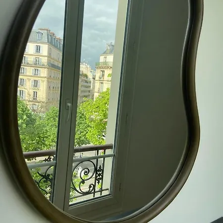 Apartment Republique Center